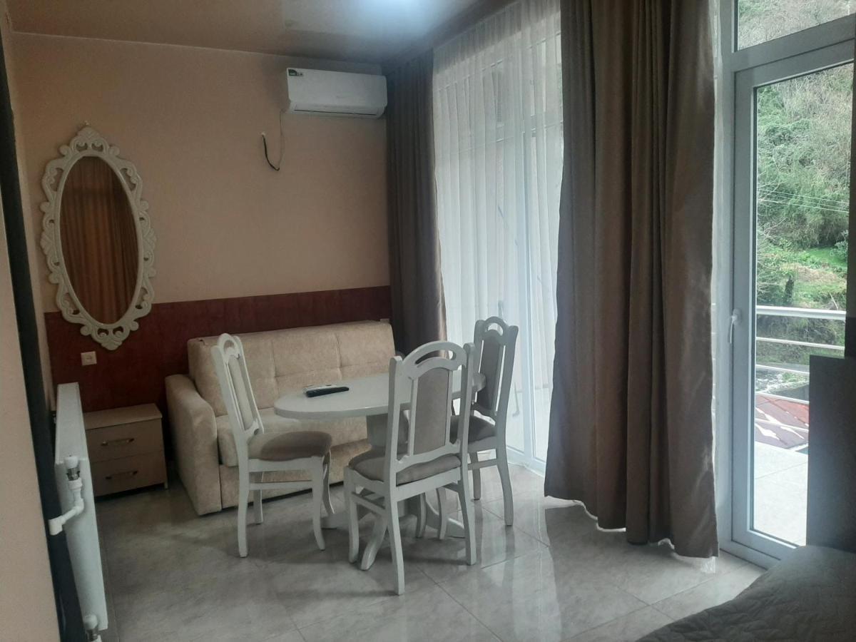 Giorgi Kvariati Hotel Exterior photo